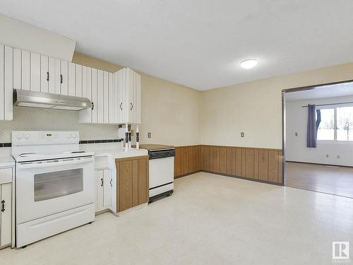 5735 144 Avenue, Edmonton, AB - Indoor Photo Showing Kitchen