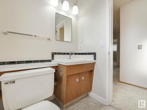 5735 144 Avenue, Edmonton, AB - Indoor Photo Showing Bathroom