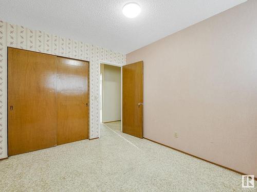 5735 144 Avenue, Edmonton, AB - Indoor Photo Showing Other Room