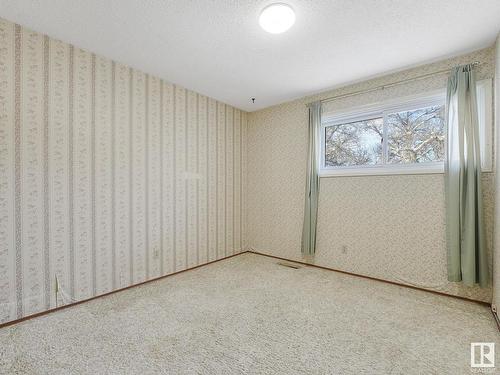 5735 144 Avenue, Edmonton, AB - Indoor Photo Showing Other Room