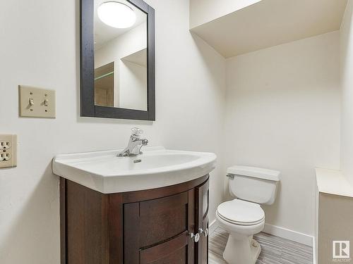 5735 144 Avenue, Edmonton, AB - Indoor Photo Showing Bathroom