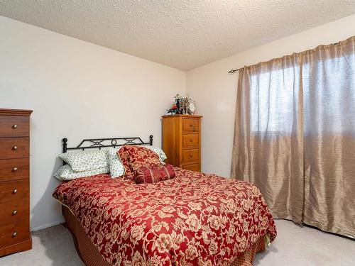 203 51 Brown Street, Stony Plain, AB - Indoor Photo Showing Bedroom