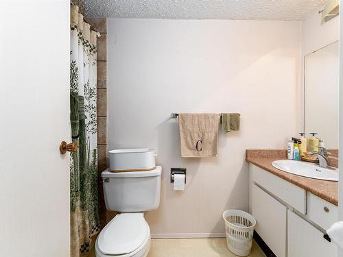 203 51 Brown Street, Stony Plain, AB - Indoor Photo Showing Bathroom