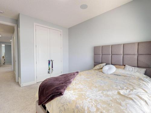 215 Glenridding Ravine Rd, Edmonton, AB - Indoor Photo Showing Bedroom