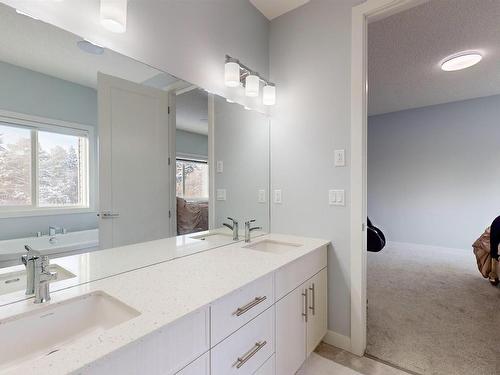 215 Glenridding Ravine Rd, Edmonton, AB - Indoor Photo Showing Bathroom