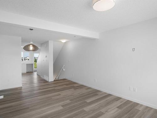 47 1025 Secord Promenade, Edmonton, AB - Indoor Photo Showing Other Room