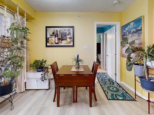 453 1196 Hyndman Rd, Edmonton, AB - Indoor Photo Showing Dining Room