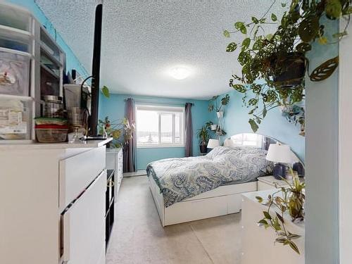 453 1196 Hyndman Rd, Edmonton, AB - Indoor Photo Showing Bedroom