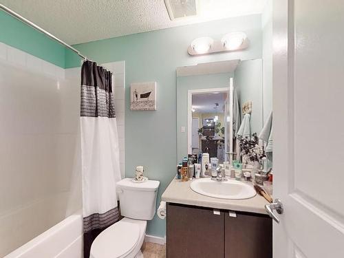 453 1196 Hyndman Rd, Edmonton, AB - Indoor Photo Showing Bathroom