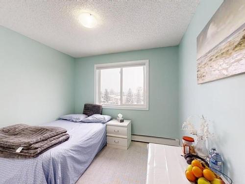 453 1196 Hyndman Rd, Edmonton, AB - Indoor Photo Showing Bedroom