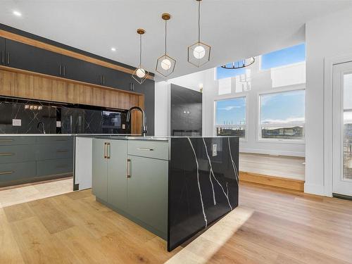 149 Creekside Lane, Leduc, AB - Indoor Photo Showing Kitchen