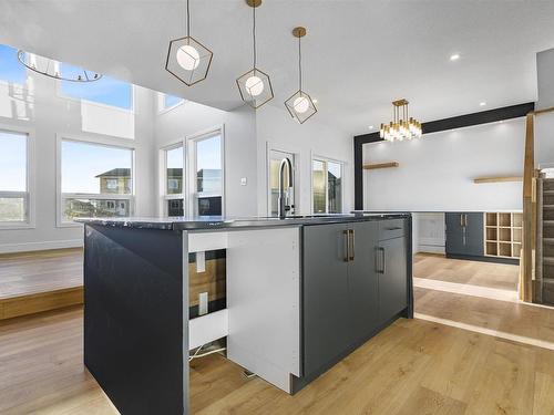 149 Creekside Lane, Leduc, AB - Indoor Photo Showing Kitchen