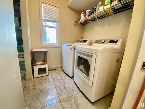 10932 177 Avenue, Edmonton, AB - Indoor Photo Showing Laundry Room