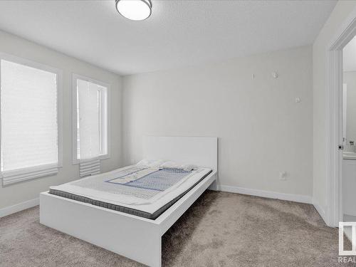 17234 9 Avenue, Edmonton, AB - Indoor Photo Showing Bedroom