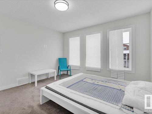 17234 9 Avenue, Edmonton, AB - Indoor Photo Showing Bedroom