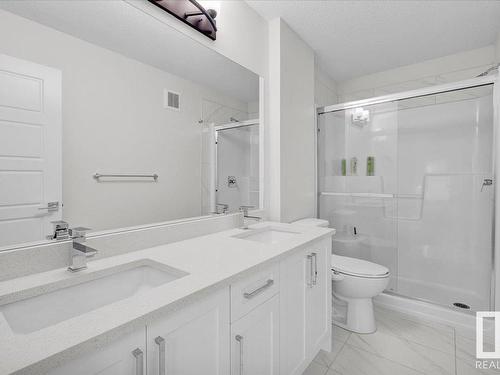 17234 9 Avenue, Edmonton, AB - Indoor Photo Showing Bathroom