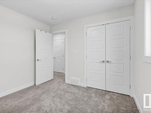 17234 9 Avenue, Edmonton, AB - Indoor Photo Showing Other Room