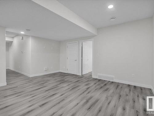 17234 9 Avenue, Edmonton, AB - Indoor Photo Showing Other Room