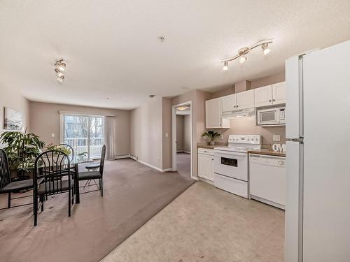 227 9525 162 Avenue, Edmonton, AB - Indoor Photo Showing Kitchen