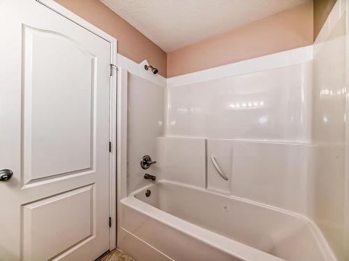 227 9525 162 Avenue, Edmonton, AB - Indoor Photo Showing Bathroom