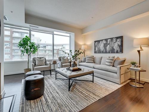 303 2510 109 Street, Edmonton, AB - Indoor Photo Showing Living Room