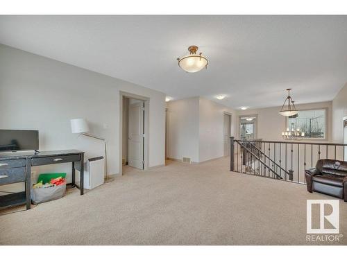 2016 68 Street, Edmonton, AB - Indoor