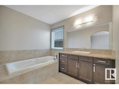 2016 68 Street, Edmonton, AB - Indoor Photo Showing Bathroom