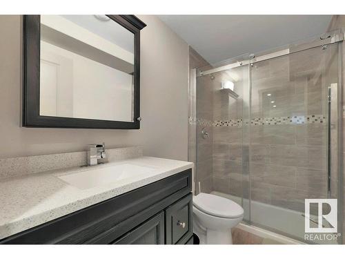 2016 68 Street, Edmonton, AB - Indoor Photo Showing Bathroom