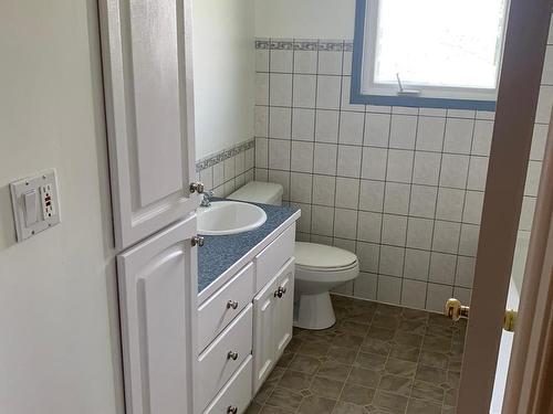 58128 Rr 251, Rural Sturgeon County, AB - Indoor Photo Showing Bathroom