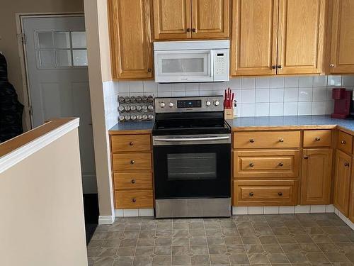 58128 Rr 251, Rural Sturgeon County, AB - Indoor Photo Showing Kitchen