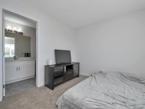 47 603 Orchards Boulevard, Edmonton, AB - Indoor Photo Showing Bedroom