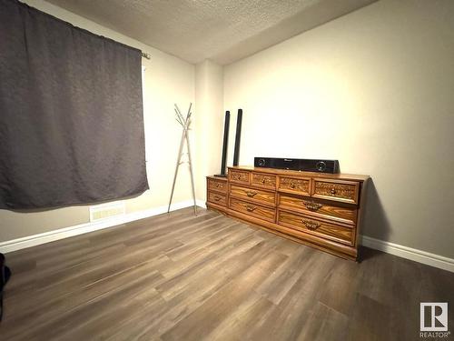 11834 44 Street, Edmonton, AB - Indoor Photo Showing Other Room