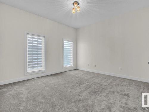 4366 Veterans Way, Edmonton, AB - Indoor Photo Showing Other Room