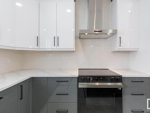 22 Chambery Crescent, St. Albert, AB - Indoor Photo Showing Kitchen