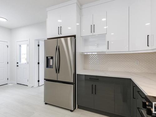 26 Chambery Crescent, St. Albert, AB - Indoor Photo Showing Kitchen