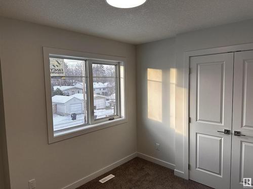 10446 142 Street, Edmonton, AB - Indoor Photo Showing Other Room