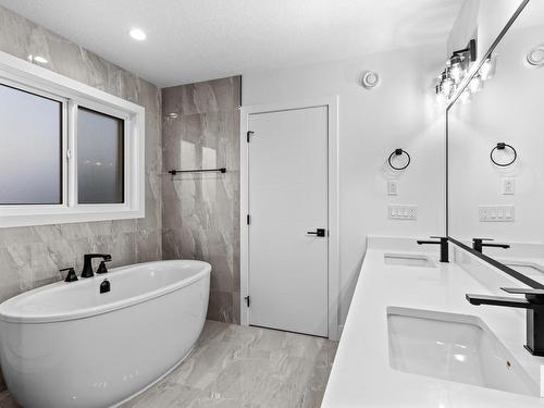 8820 181 Avenue, Edmonton, AB - Indoor Photo Showing Bathroom