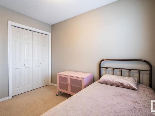 75 2336 Aspen Trail, Sherwood Park, AB - Indoor Photo Showing Bedroom