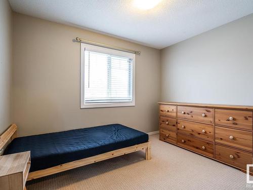 75 2336 Aspen Trail, Sherwood Park, AB - Indoor Photo Showing Bedroom