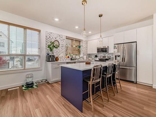 22 100 Jensen Lakes Boulevard, St. Albert, AB - Indoor Photo Showing Kitchen With Upgraded Kitchen