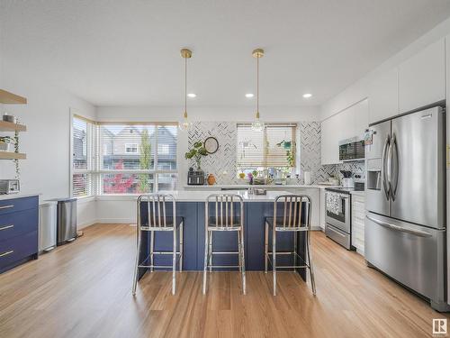 22 100 Jensen Lakes Boulevard, St. Albert, AB - Indoor Photo Showing Kitchen With Upgraded Kitchen