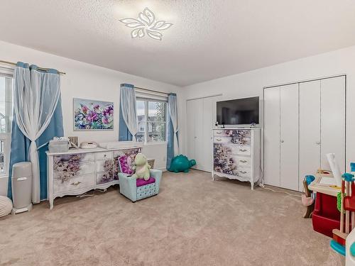 22 100 Jensen Lakes Boulevard, St. Albert, AB - Indoor