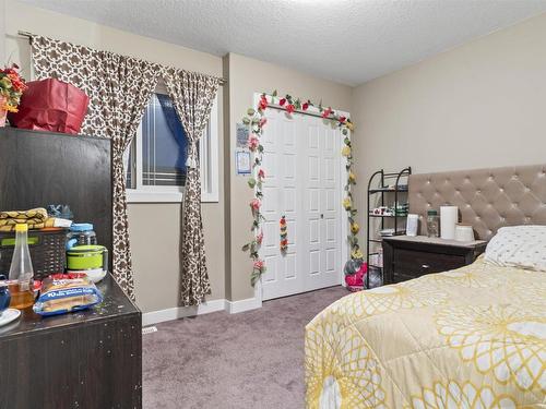 15104 31 Street Nw, Edmonton, AB - Indoor Photo Showing Bedroom