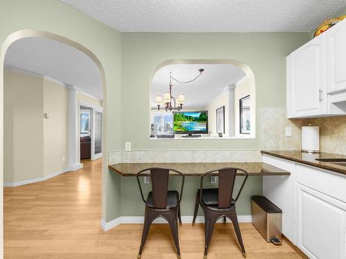 212 10610 76 Street Nw, Edmonton, AB - Indoor Photo Showing Kitchen