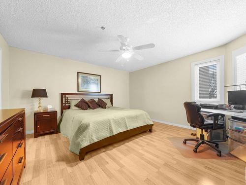 212 10610 76 Street Nw, Edmonton, AB - Indoor Photo Showing Bedroom