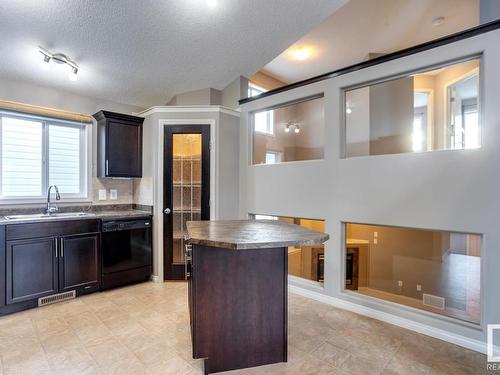 7669 Schmid Crescent, Edmonton, AB - Indoor Photo Showing Kitchen