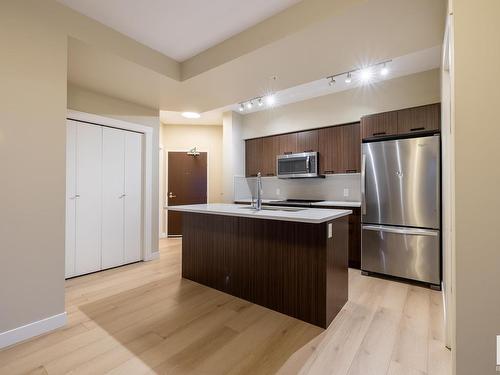 1306 10410 102 Avenue, Edmonton, AB - Indoor Photo Showing Kitchen