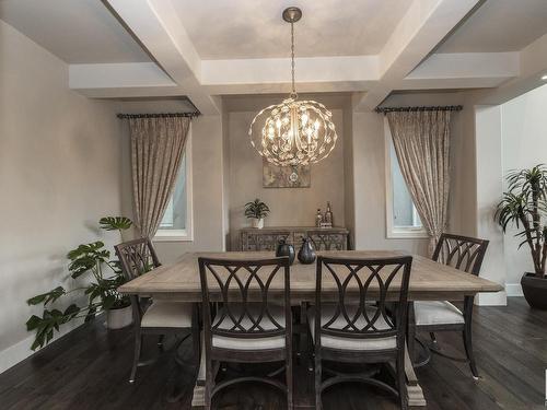 605 Howatt Drive, Edmonton, AB - Indoor Photo Showing Dining Room