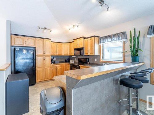 674 Kananaskis Drive, Devon, AB - Indoor Photo Showing Kitchen