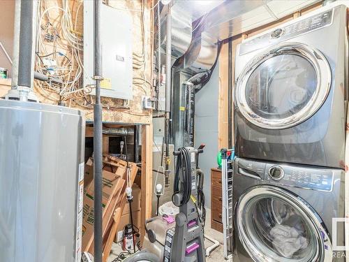 674 Kananaskis Drive, Devon, AB - Indoor Photo Showing Laundry Room